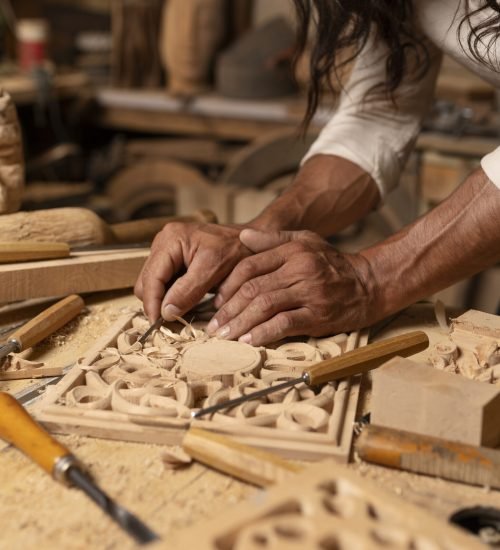 artisan-doing-woodcutting